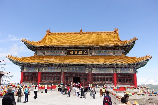 五台山 大朝台中台翠岩峰演教寺